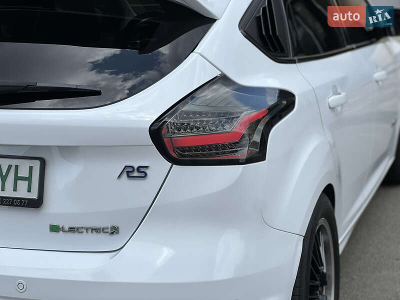 Хэтчбек Ford Focus 2018 в Киеве фото 19 Хэтчбек Ford Focus 2018 в Киеве