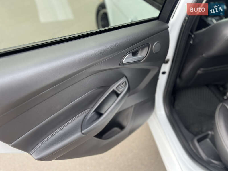 Хэтчбек Ford Focus 2018 в Киеве фото 35 Хэтчбек Ford Focus 2018 в Киеве