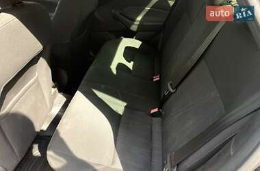 Седан Ford Focus 2015 в 