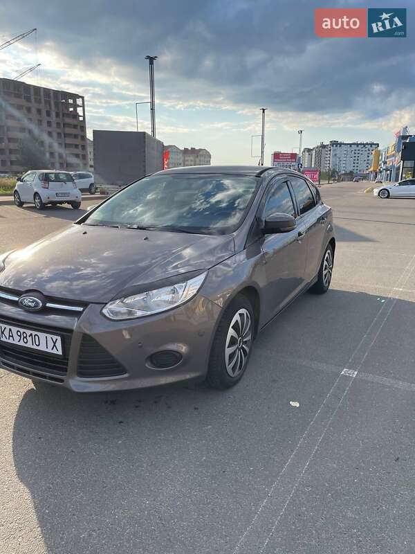 Хетчбек Ford Focus 2014 в Софіївській Борщагівці