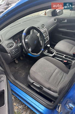 Хэтчбек Ford Focus 2006 в 