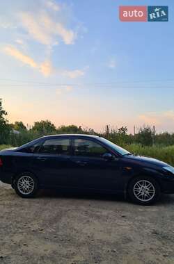 Седан Ford Focus 2002 в 