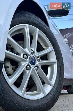 Хэтчбек Ford Focus 2016 в 