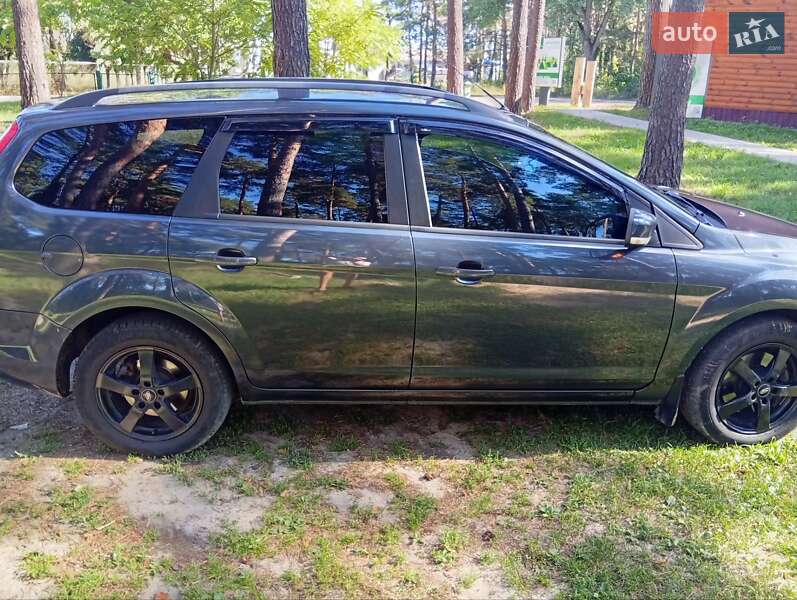 Універсал Ford Focus 2008 в Глухові