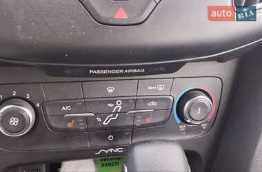 Седан Ford Focus 2017 в 