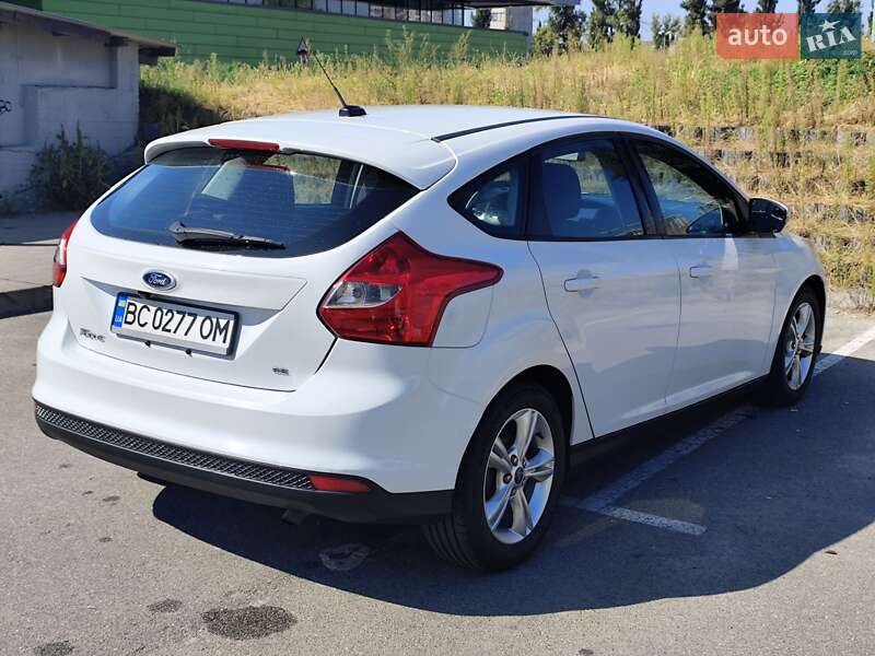 Хэтчбек Ford Focus 2014 в Киеве