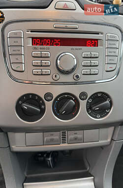 Хэтчбек Ford Focus 2008 в 