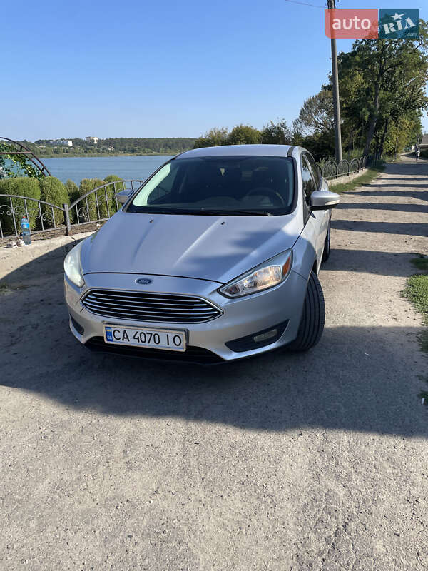 Седан Ford Focus 2015 в Черкасах