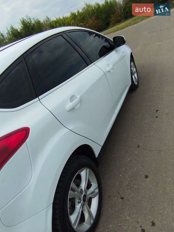 Хетчбек Ford Focus 2013 в Дніпрі