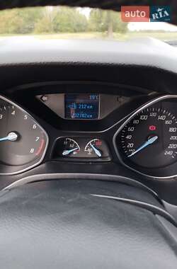 Хэтчбек Ford Focus 2013 в 