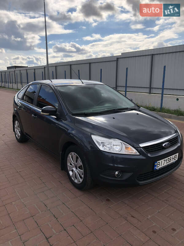 Хэтчбек Ford Focus 2010 в Полтаве фото 3 Хэтчбек Ford Focus 2010 в Полтаве