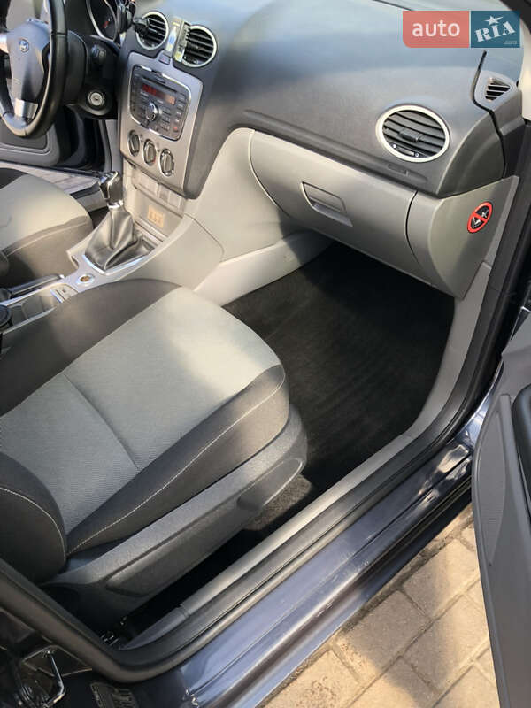Хэтчбек Ford Focus 2010 в Полтаве фото 22 Хэтчбек Ford Focus 2010 в Полтаве