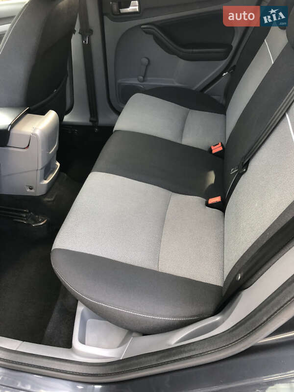 Хэтчбек Ford Focus 2010 в Полтаве фото 28 Хэтчбек Ford Focus 2010 в Полтаве
