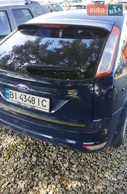 Хэтчбек Ford Focus 2011 в 
