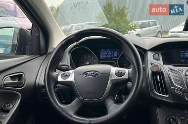 Седан Ford Focus 2013 в 