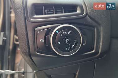 Хэтчбек Ford Focus 2016 в 