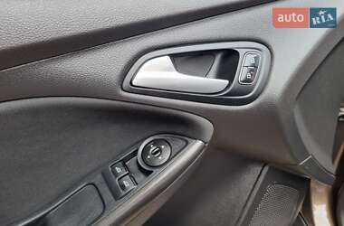 Хэтчбек Ford Focus 2016 в 