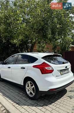 Хэтчбек Ford Focus 2014 в 