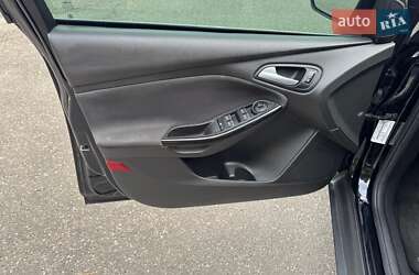 Хэтчбек Ford Focus 2017 в 