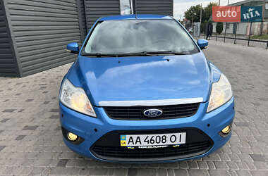 Хетчбек Ford Focus 2010 в 