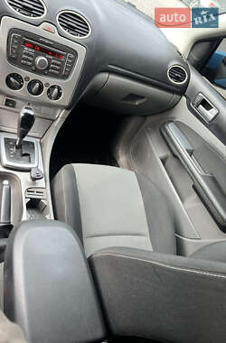 Хетчбек Ford Focus 2010 в 