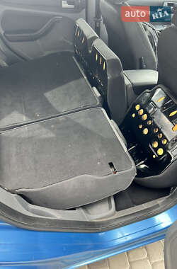 Хетчбек Ford Focus 2010 в 