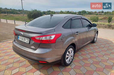 Седан Ford Focus 2013 в 