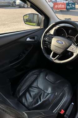 Хэтчбек Ford Focus 2016 в 