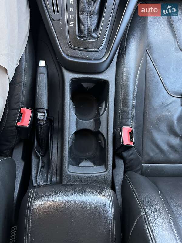 Хэтчбек Ford Focus 2016 в Львове фото 31 Хэтчбек Ford Focus 2016 в Львове