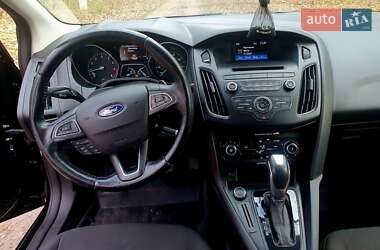 Седан Ford Focus 2015 в 