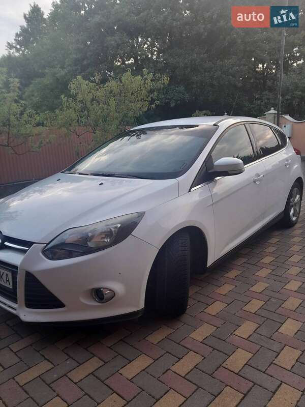 Хэтчбек Ford Focus 2013 в Виноградове