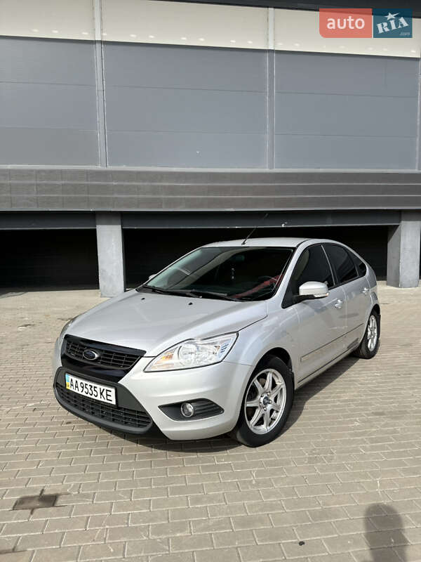 Хэтчбек Ford Focus 2010 в Киеве фото 3 Хэтчбек Ford Focus 2010 в Киеве
