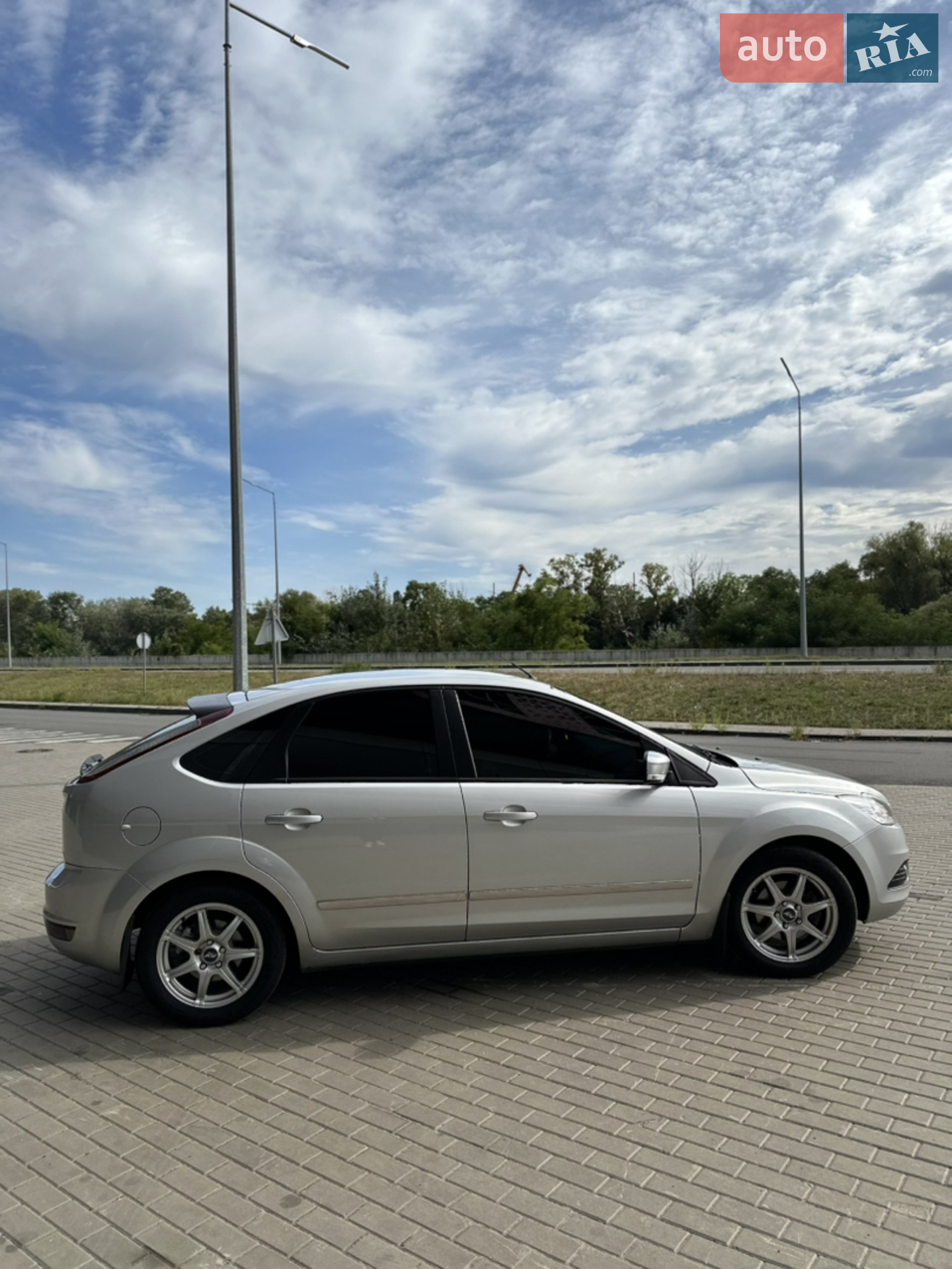 2010 Ford Focus - мініатюра 9