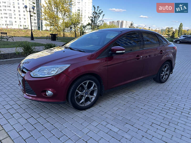 Седан Ford Focus 2014 в 