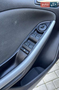 Седан Ford Focus 2014 в 