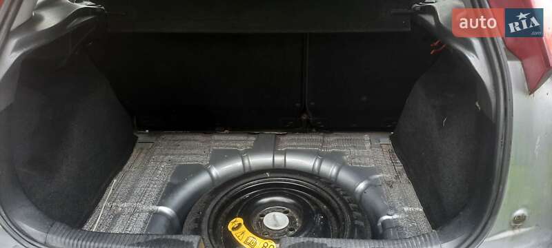 Хэтчбек Ford Focus 2004 в Львове