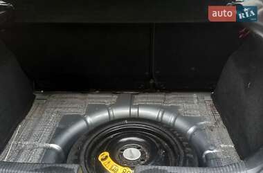 Хэтчбек Ford Focus 2004 в 