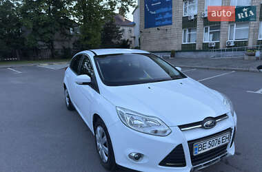 Хэтчбек Ford Focus 2014 в 