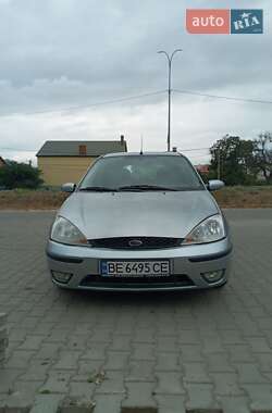 Хэтчбек Ford Focus 2003 в 