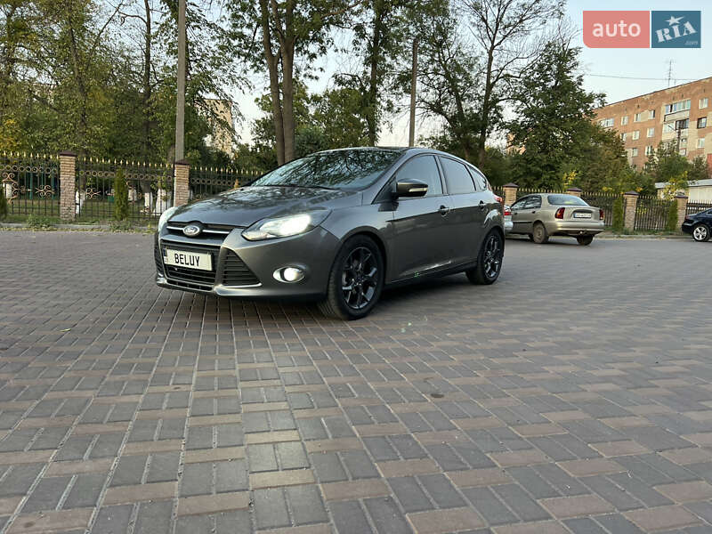 Хетчбек Ford Focus 2014 в 