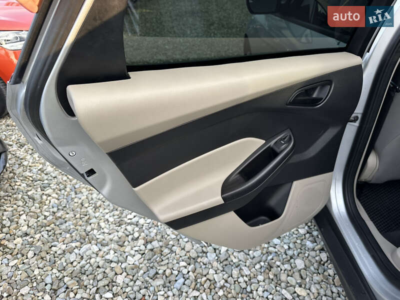 Седан Ford Focus 2012 в Ивано-Франковске