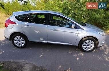 Хетчбек Ford Focus 2013 в 