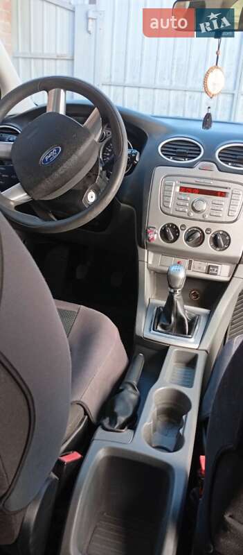 Хэтчбек Ford Focus 2008 в Полтаве