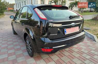 Хэтчбек Ford Focus 2009 в 