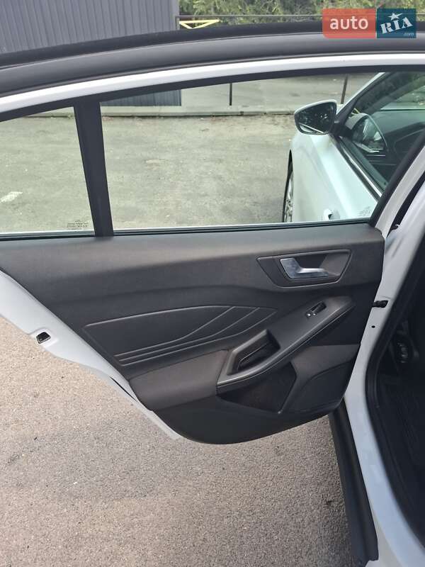 Хэтчбек Ford Focus 2019 в Днепре фото 21 Хэтчбек Ford Focus 2019 в Днепре