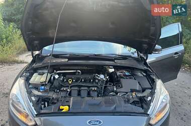 Седан Ford Focus 2016 в 