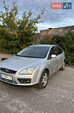 Хэтчбек Ford Focus 2006 в Ровно