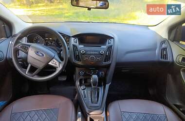 Седан Ford Focus 2016 в 