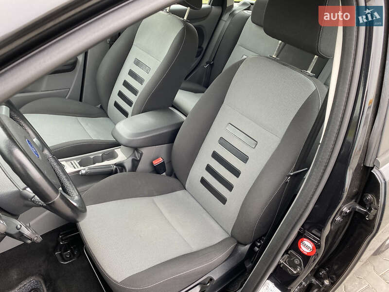 Универсал Ford Focus 2010 в Луцке