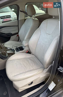 Хэтчбек Ford Focus 2013 в 